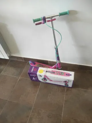 Patinete infantil rosa y morado