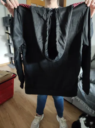 Conjunto Sudadera Negra y Roja Talla S