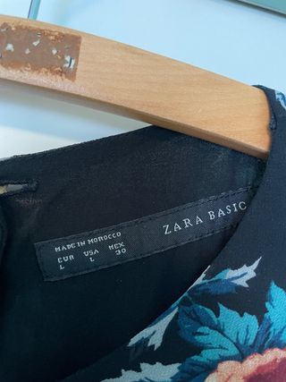 Vestido floral Zara Talla L