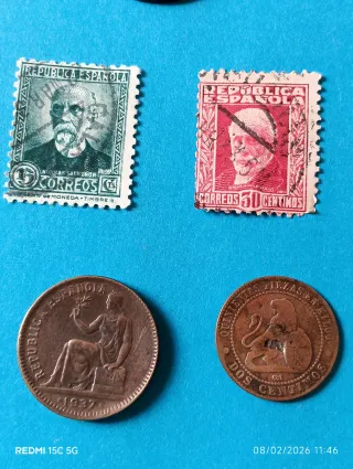 Lote de monedas y sellos de la República