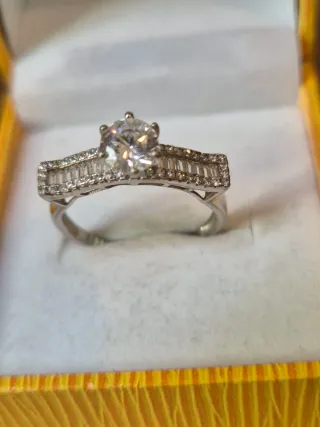 Anillo Plata 925 tipo compromiso  con Circonitas