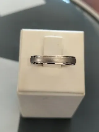 Alianza oro blanco hombre nueva