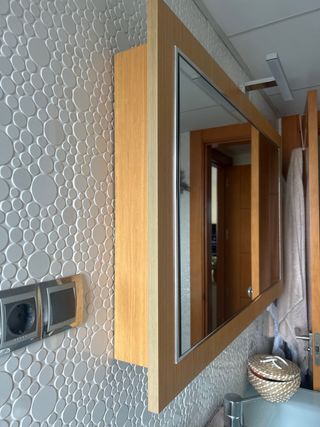 Espejo baño con luz y almacenaje