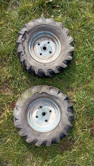 Motoazada con remolque