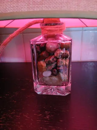 Lámpara artesanal piedras semipreciosas cristal