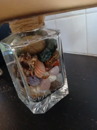 Lámpara artesanal piedras semipreciosas cristal