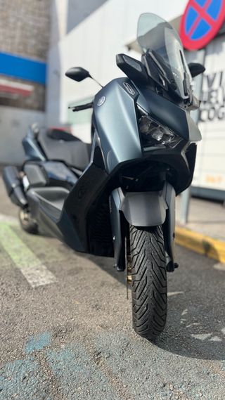 Yamaha XMAX 300