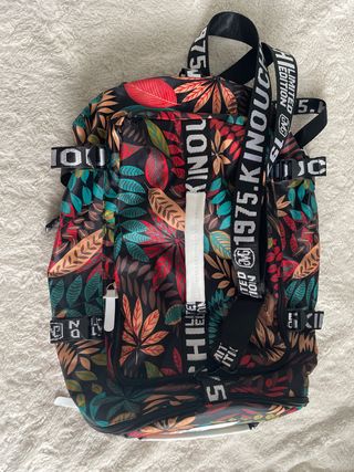 Mochila deportiva floral nueva