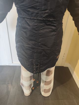 Abrigo Parka NAVHOO azul con capucha y etiqueta