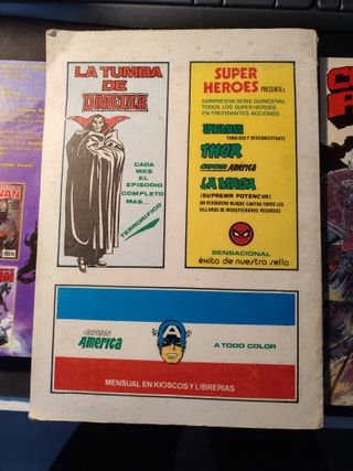 Lote libro y comics de CONAN