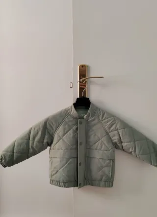 Abrigo acolchado Zara niño/niña. Talla 3 años