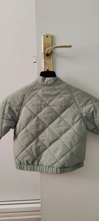 Abrigo acolchado Zara niño/niña. Talla 3 años