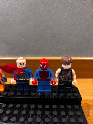 Figuras tipo Lego Marvel