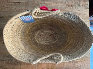 Cesta de playa de esparto con cenefa estampado