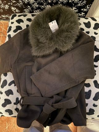 Abrigo lana cuello pelo kaki Talla XL nuevo