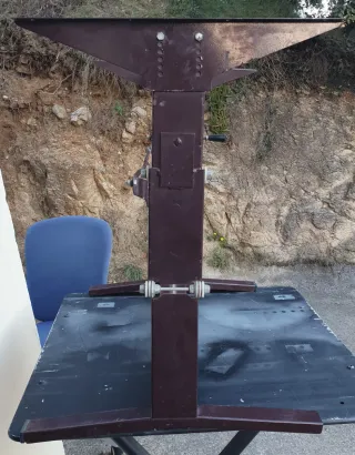 Soporte mesa elevable autocaravana