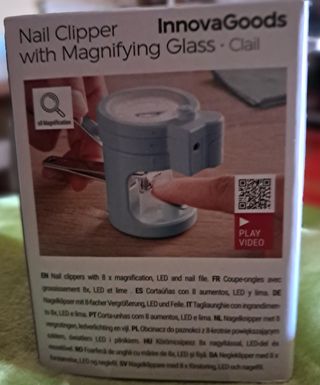 Cortauñas con lupa y LED