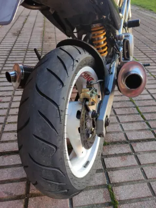 Ducati Monster 620i.