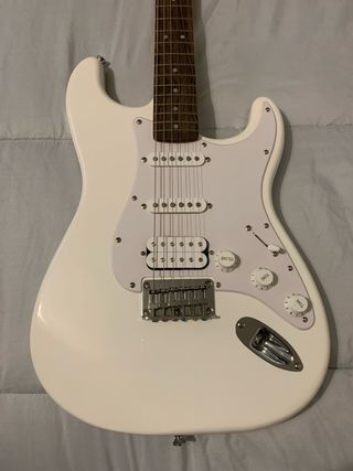 Guitarra Squier by Fender Blanco polar