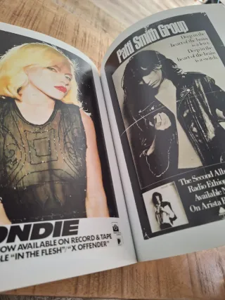 Libro Cult Rock Posters Bowie, Iggy, Blondie...