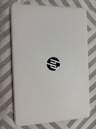 Portátil HP Blanco y Negro