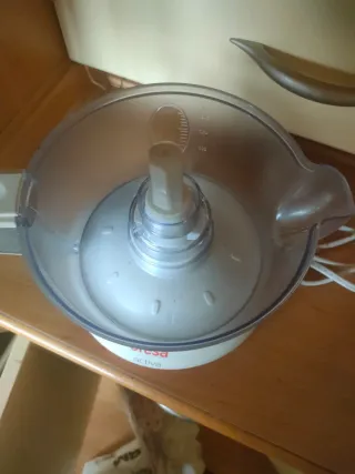 Exprimidor eléctrico ufesa activa