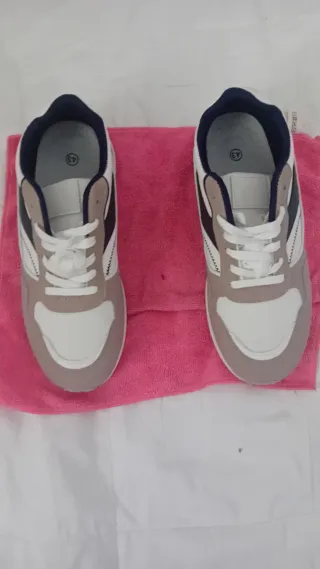 Zapatos deportivos hombre gris y blanco talla 43