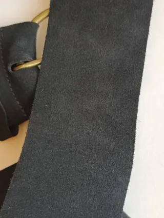 Cintura in pelle, morbida,camoscio, suede, nero.