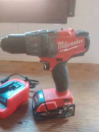 Taladro Milwaukee M18 FPD