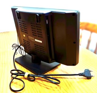 Microcadena Avenzo CD/USB/Radio vertical con peana