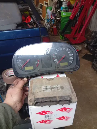 Kit arranque Golf MK4 ECU + Cuadro