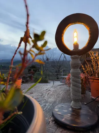 Lampada design legno e corda fatta a mano
