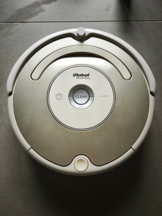 iRobot Roomba + Base + Pared Virtual