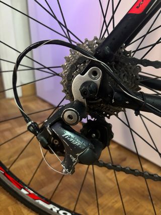 Bicicleta de carretera WST LSP 200