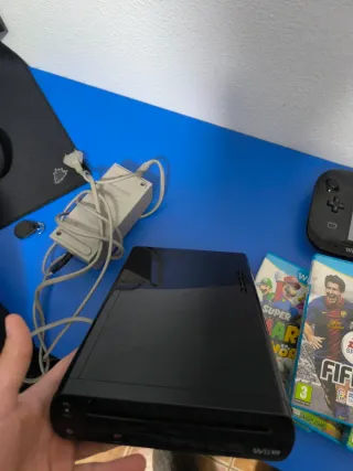 Nintendo Wii U Nera + Giochi