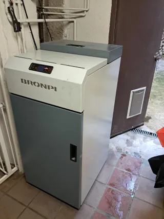 Caldera de pellets BRONPI hydropolar 21