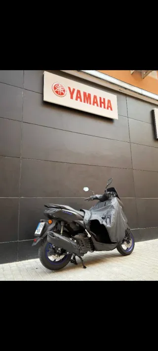 Yamaha NMAX  2025