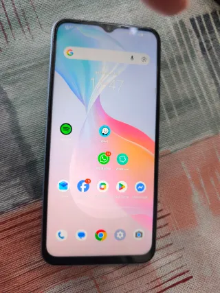 teléfonos uno es Redimir y el otro es vivo