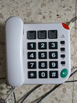 Teléfono con números grandes