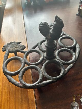 Huevera de forja antigua francesa