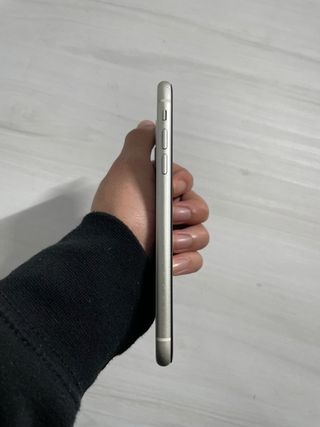 iPhone 11 Blanco 64GB + Accesorios