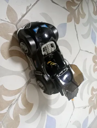 Batmobil Fisher Price 2013 +4 muñecos Batman