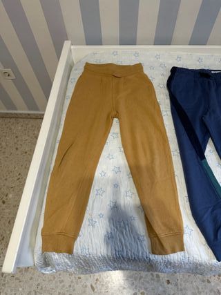 Lote 4 pantalones deportivos niño 11-12 años