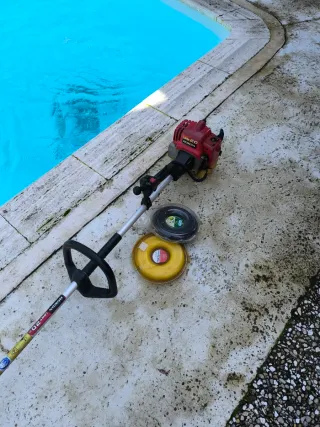 Desbrozadora Honda UMT cortafilo muy buen estado