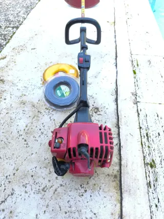 Desbrozadora Honda UMT cortafilo muy buen estado