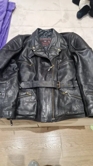 Chamarra de moto negra