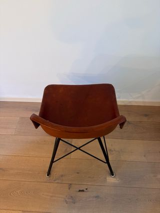 Juego 4 Sillas Cuero y Hierro