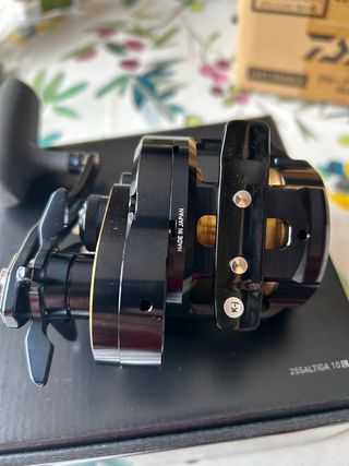 Carrete Daiwa Saltiga 10L