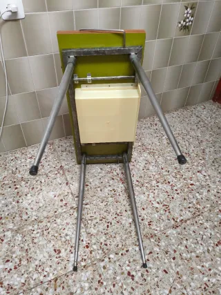 Mesa de cocina madera y metal