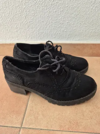 Zapatos negros de mujer